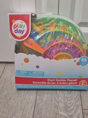 Play Day 46 Pieces Giant Bubble Playset